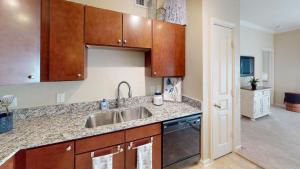 Three Bedroom Apartments for Rent in Conroe, Texas - Model-Kitchen-with-Pantry