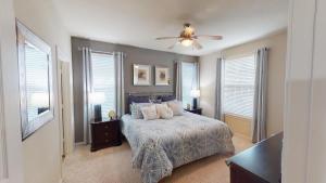 Two Bedroom Apartments for Rent in Conroe, Texas - Model-Bedroom-with-lots-of-natural-lighting