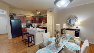 Three Bedroom Apartments for Rent in Conroe, Texas - Model-Dining-Room-and-Kitchen