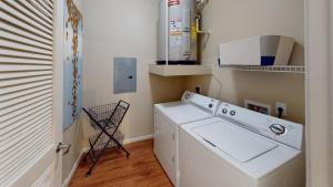 Three Bedroom Apartments for Rent in Conroe, Texas - Model-Laundry-Room